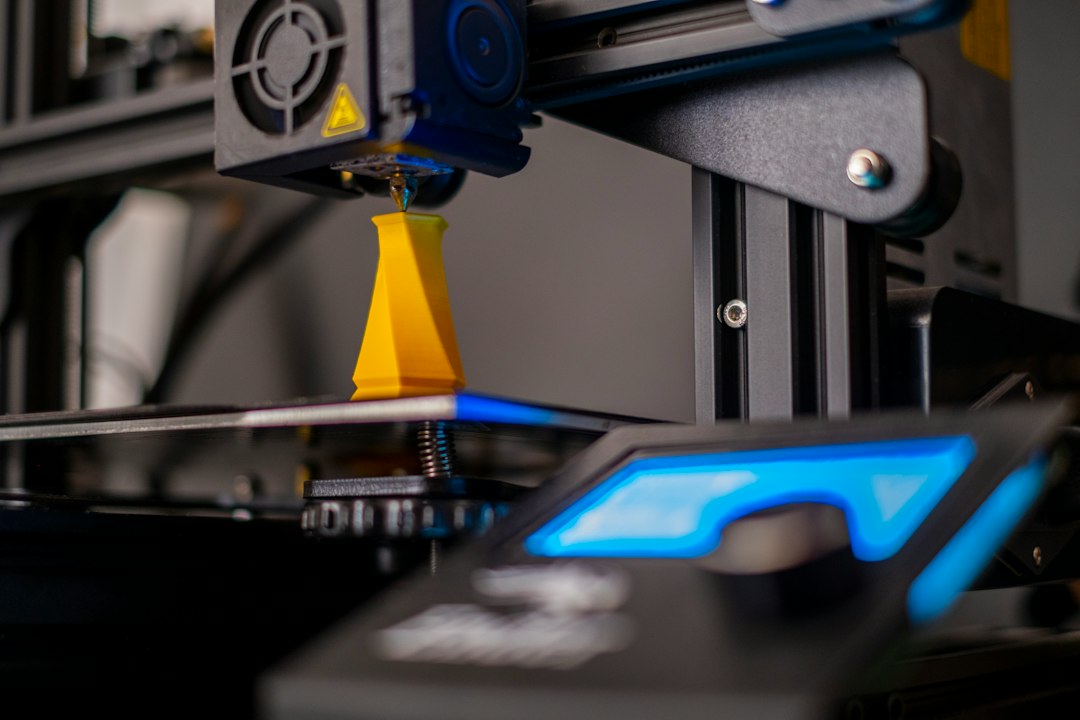 Impression 3D sur mesure en atelier de fabrication